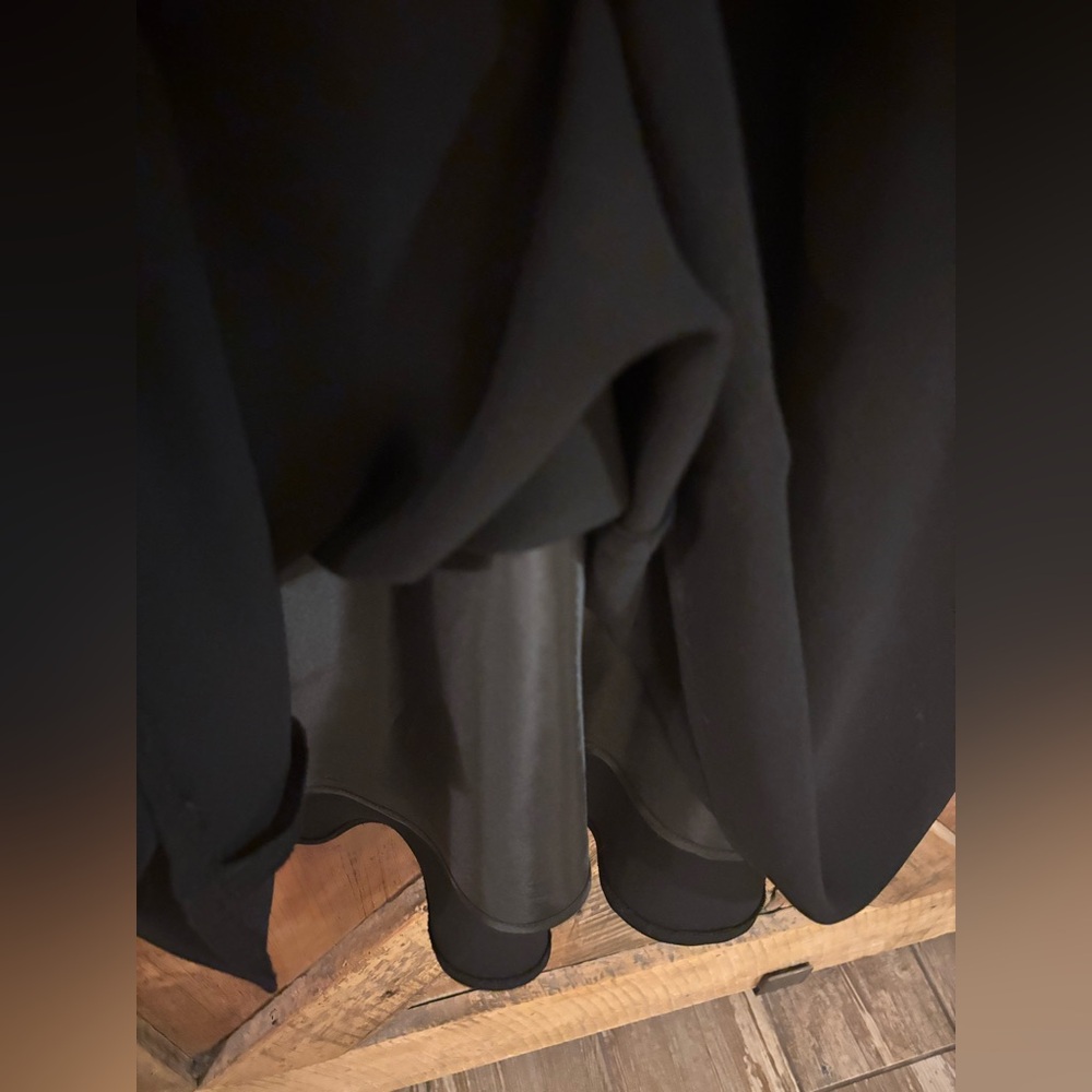 Jones New York classic black dress. Cocktail length, fully lined- size 10. - Picture 5 of 6
